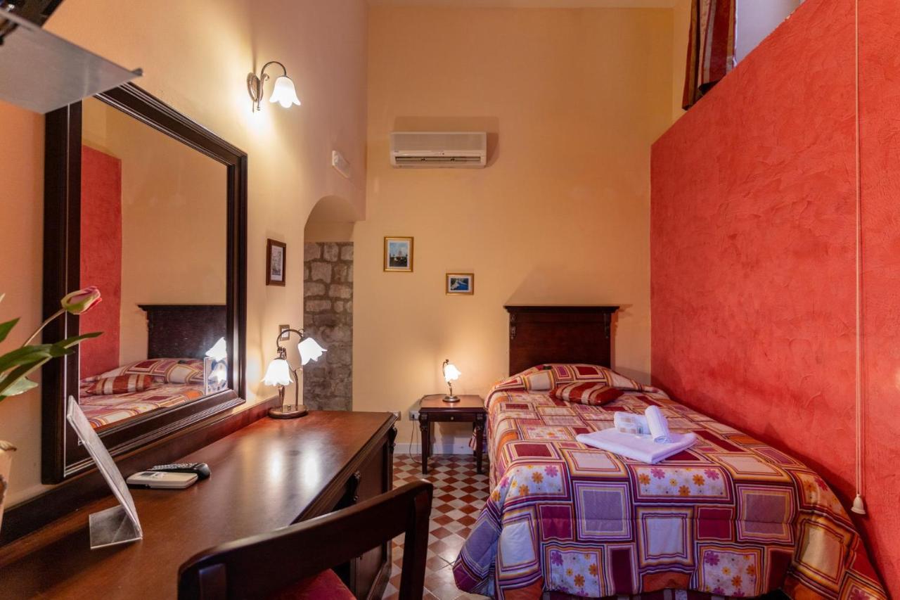 Palazzo Il Cavaliere B&B De Charme Modica Phòng bức ảnh