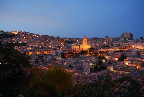 Palazzo Il Cavaliere B&B De Charme Modica Ngoại thất bức ảnh